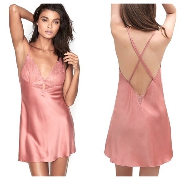 Victoria Secrets 2016 VERY SEXY Chantilly Lace & Satin Slip Babydoll vintage - Picture 1 of 3